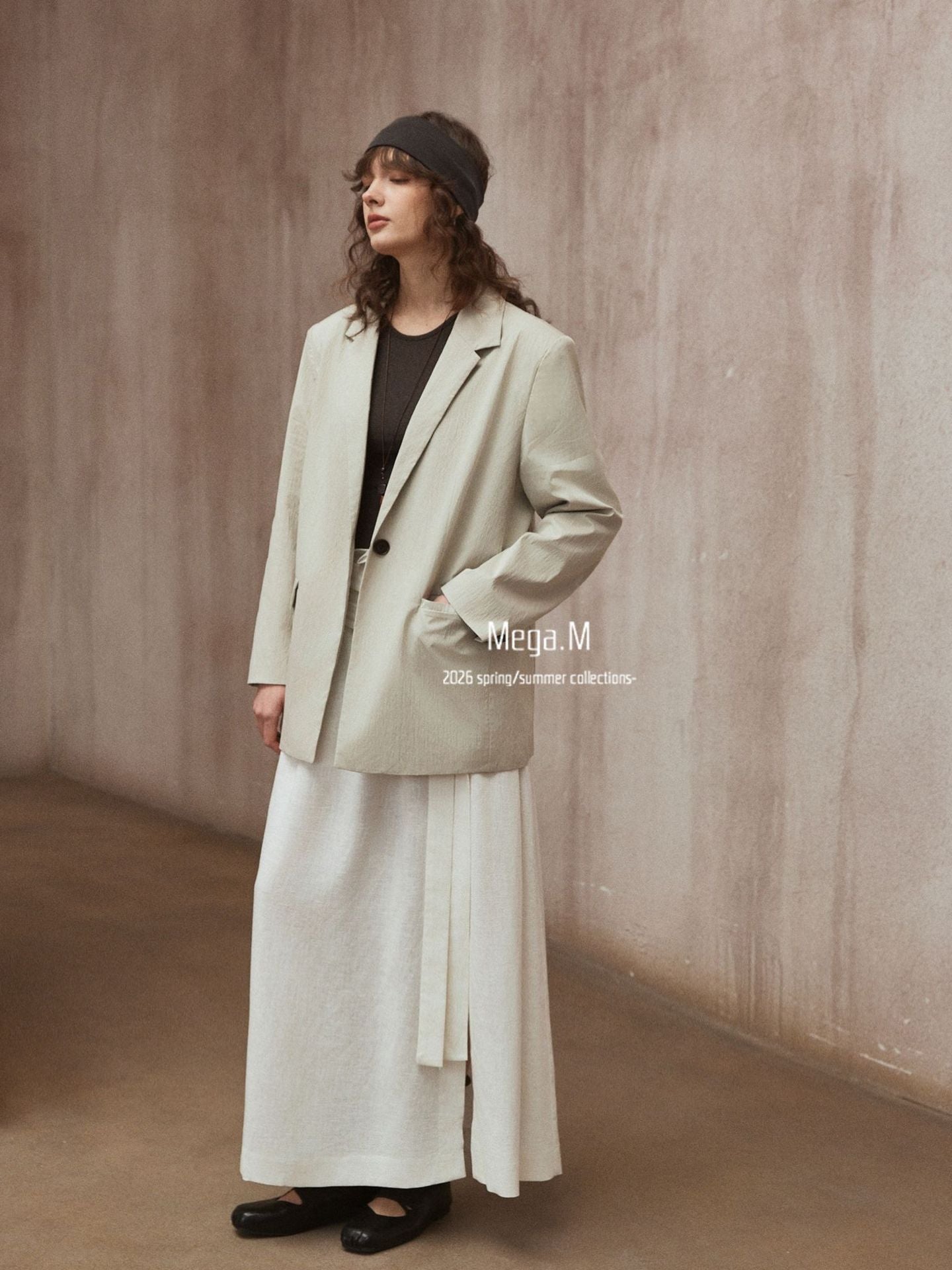 Mag dream, silhouette lapel long-sleeved blazer women's clothing 2026 spring new Korean version of simple small suit