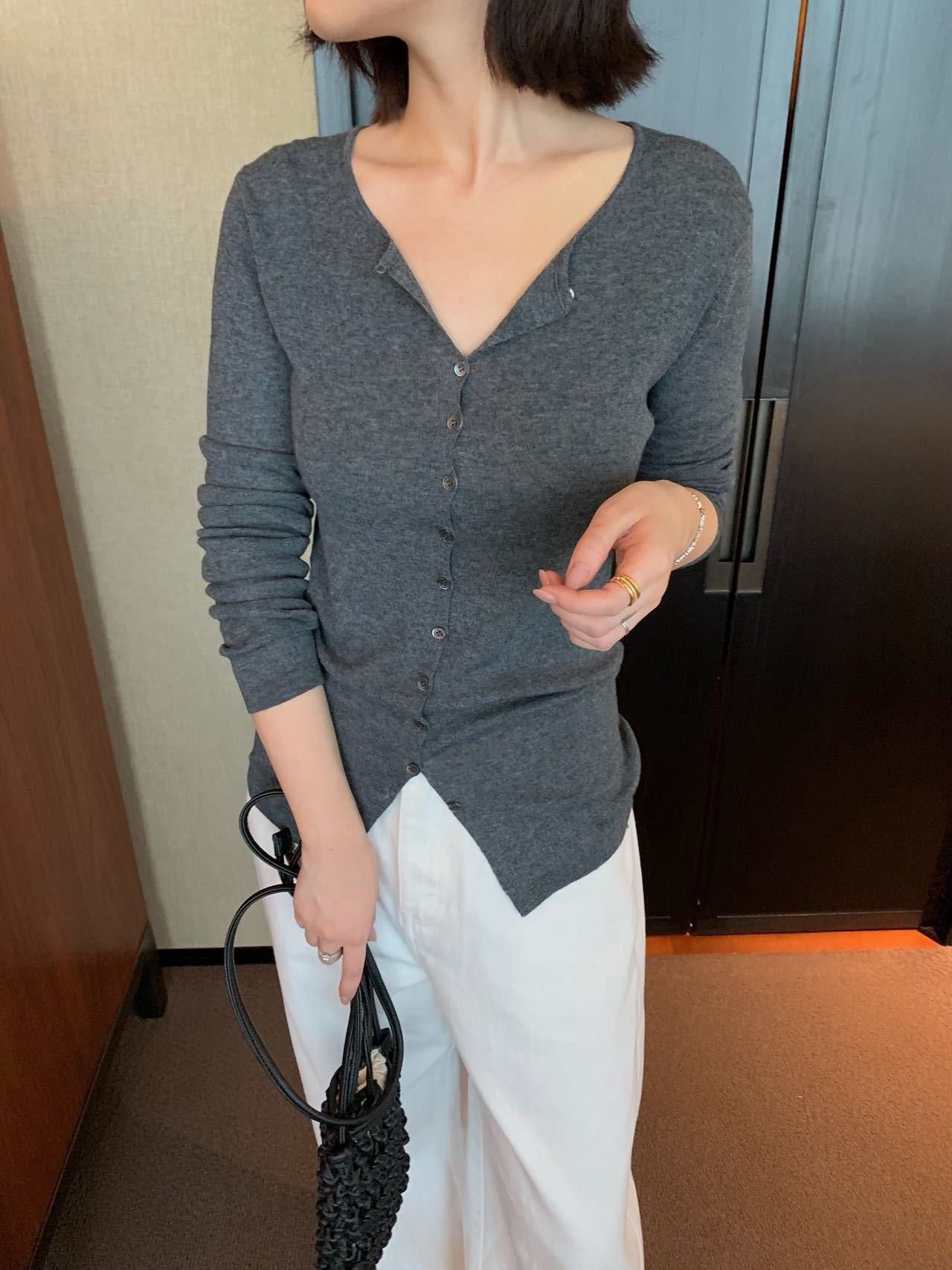 Merino Wool V-Neck Knit Cardigan R31164