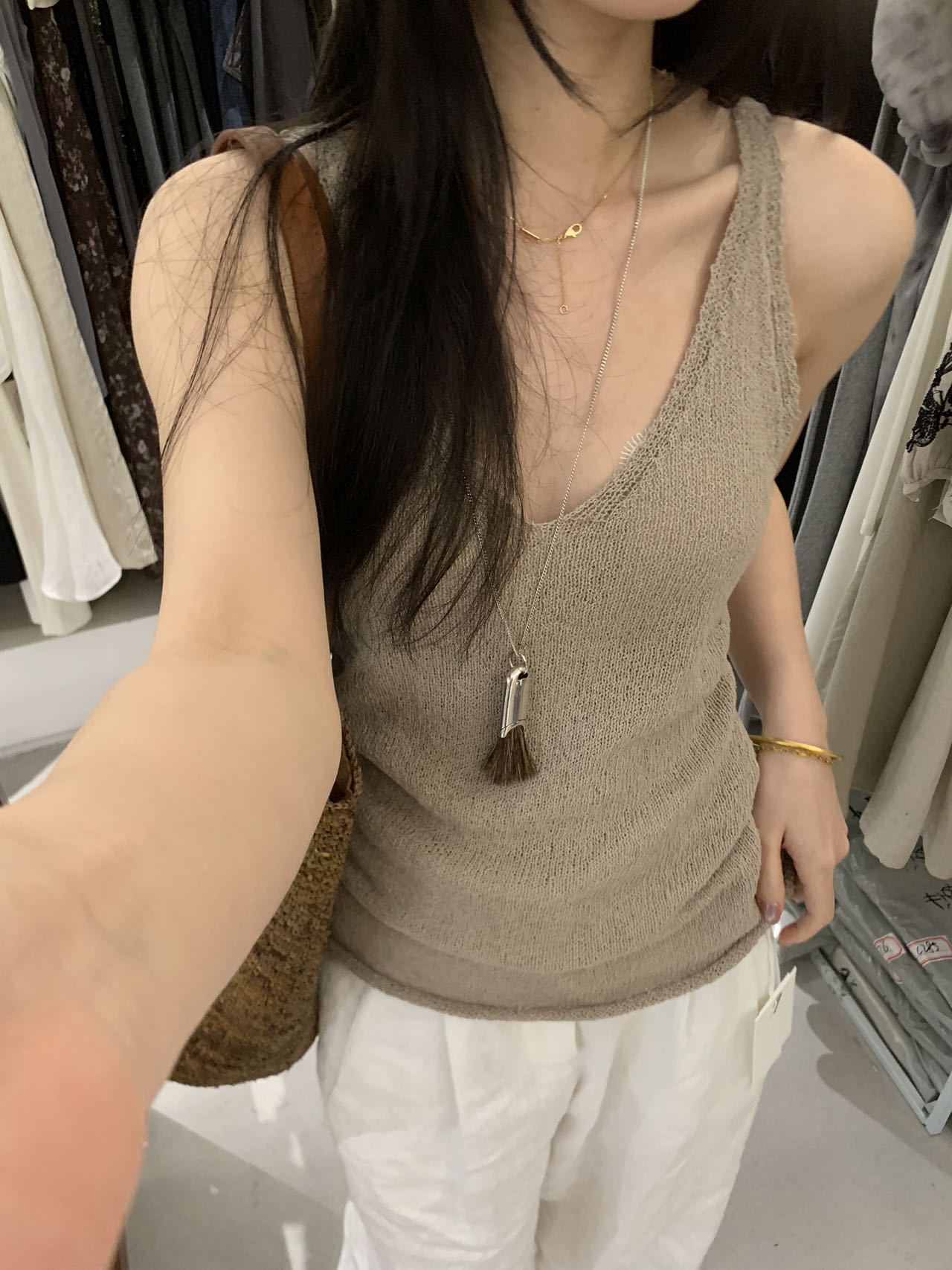 V-neck Knit Vest R31117