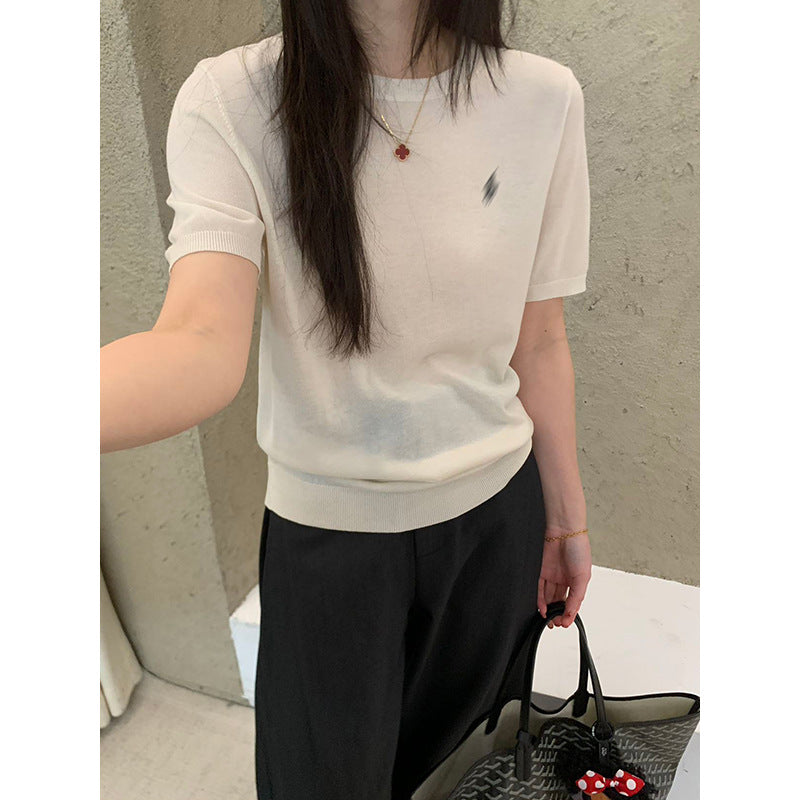 Embroidered Round Neck Knit Top R31170