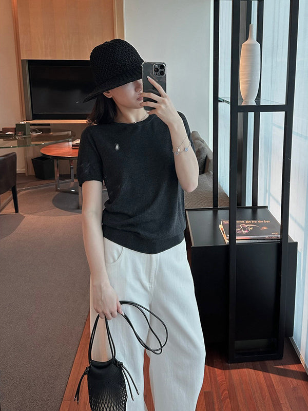 Embroidered Round Neck Knit Top R31170