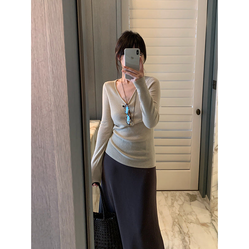 Simple V-Neck Knit Top R31185