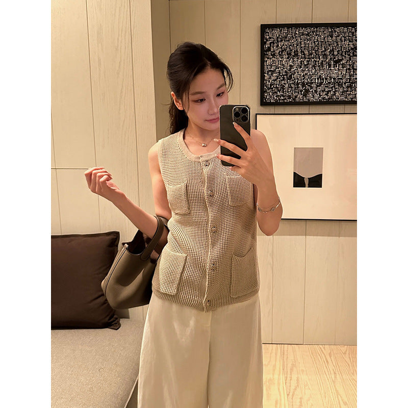 Buttoned Knit Vest R31173