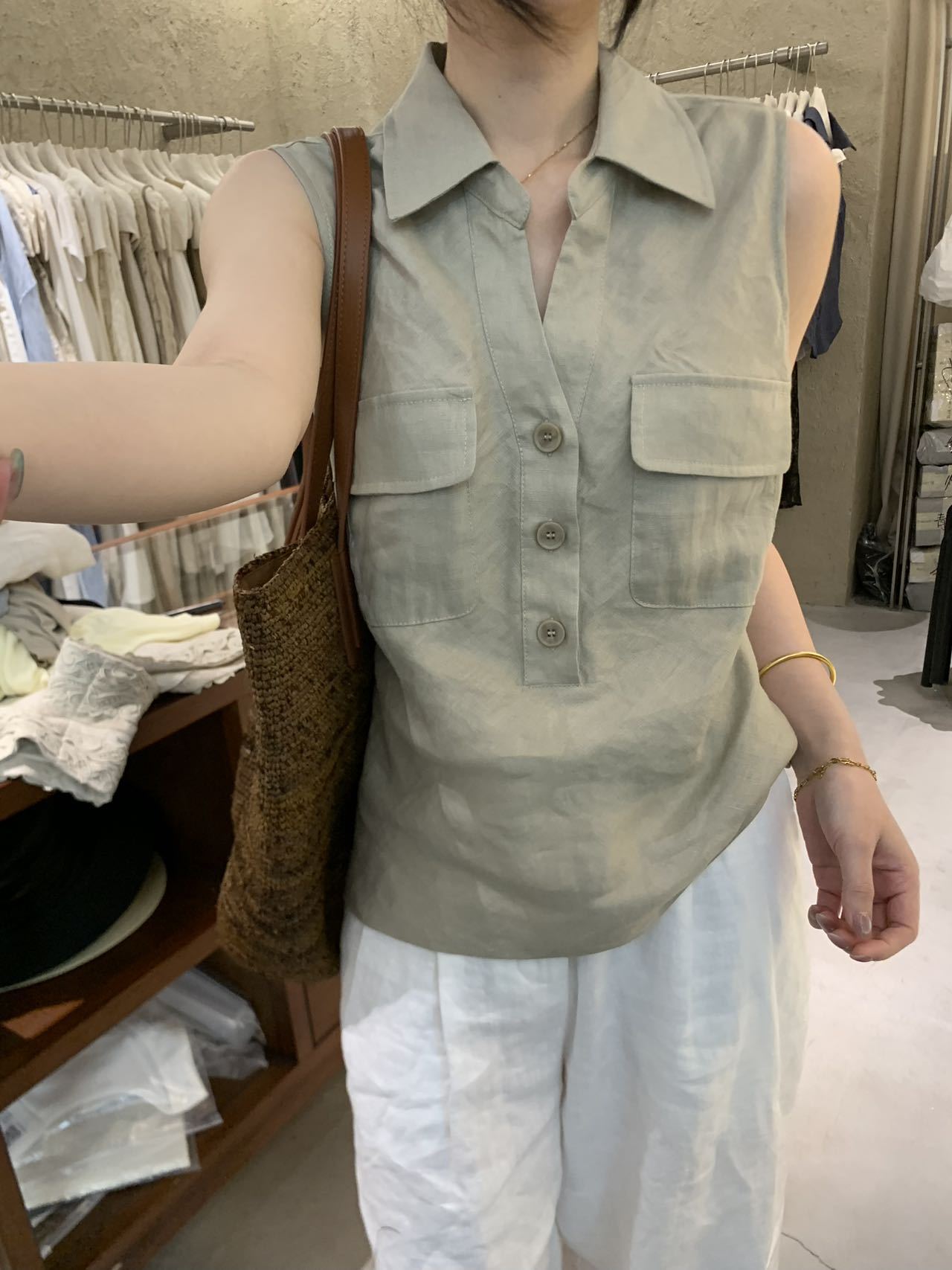 Linen Sleeveless Shirt R31108