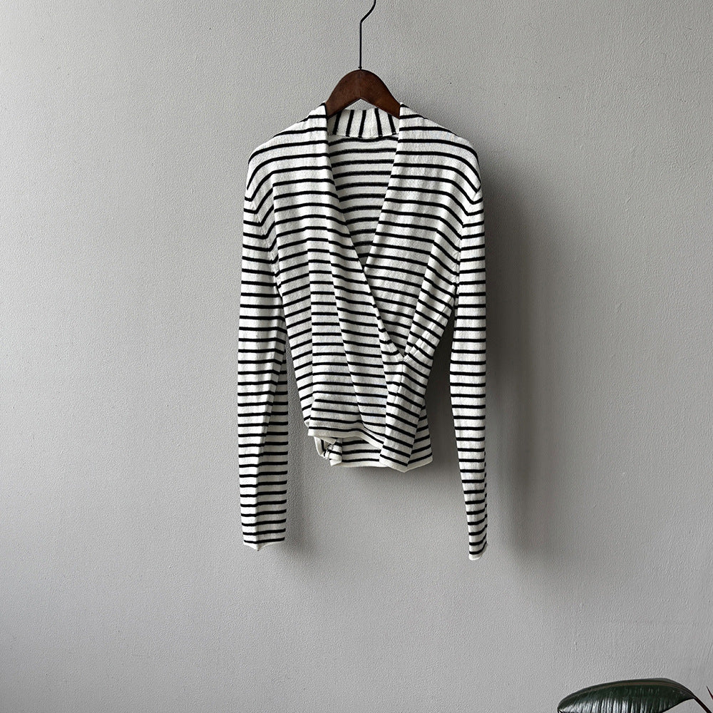 V-neck Long-sleeved Knitted Sweater RH013021