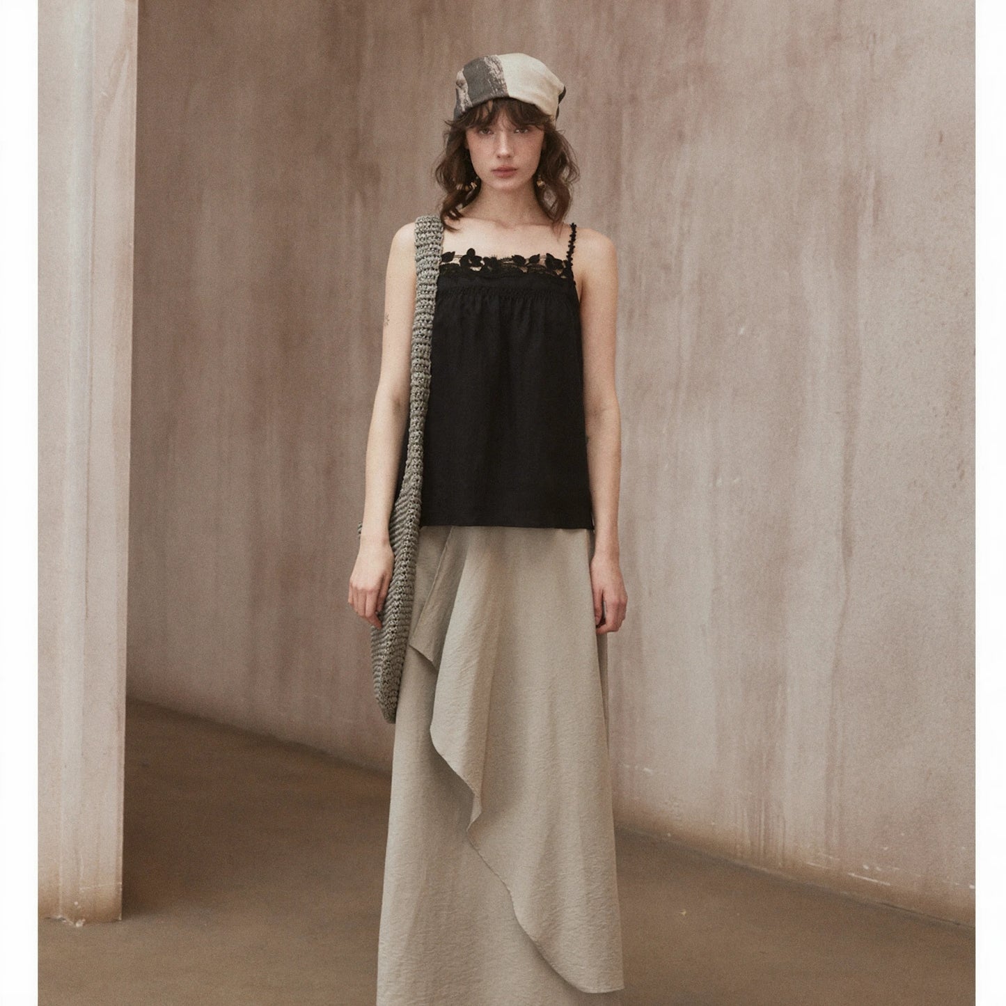 Thin Suspender Vest R31029